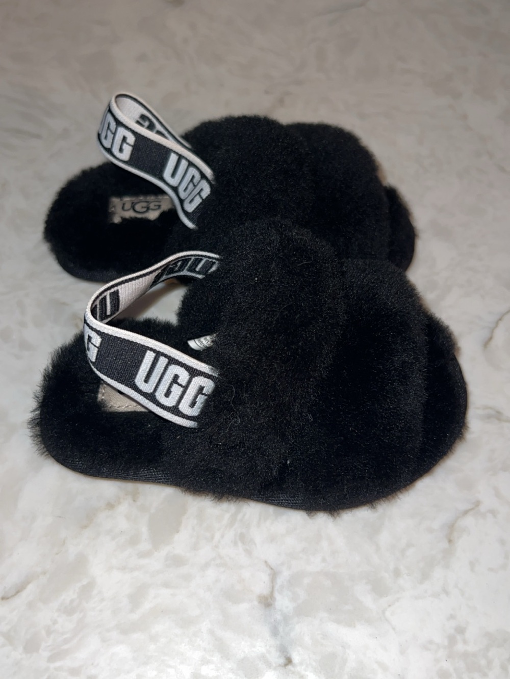 UGG infant fluff yeah slide
